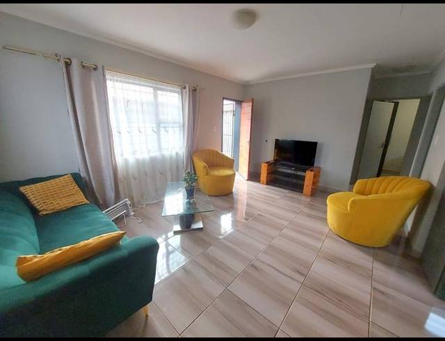 2 BEDROOM HOUSE FOR SALE IN PROTEA GLEN